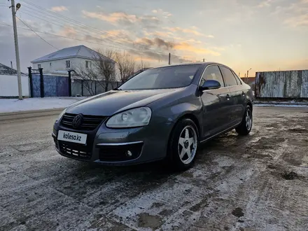 Volkswagen Jetta 2006 года за 3 150 000 тг. в Актобе – фото 6