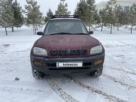 Toyota RAV4 1995 года за 2 700 000 тг. в Астана – фото 3