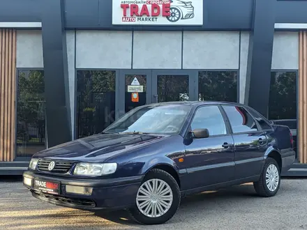 Volkswagen Passat 1994 года за 1 595 000 тг. в Караганда