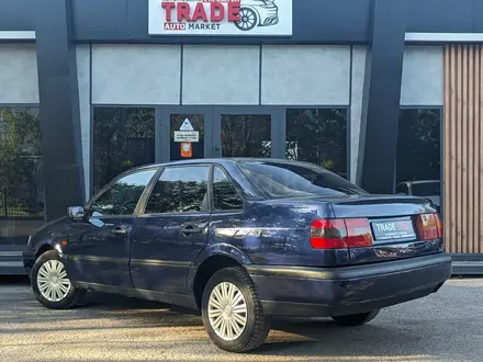 Volkswagen Passat 1994 года за 1 595 000 тг. в Караганда – фото 4