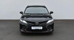 Toyota Camry Prestige 2020 года за 12 450 000 тг. в Атырау – фото 2