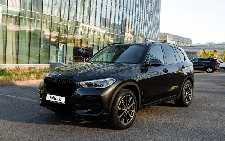 BMW X5 2022 года за 45 000 000 тг. в Астана