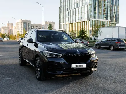 BMW X5 2022 года за 45 000 000 тг. в Астана – фото 4