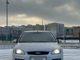 Ford Focus 2008 года за 2 600 000 тг. в Уральск – фото 2