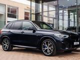 BMW X5 2022 года за 45 000 000 тг. в Астана – фото 2