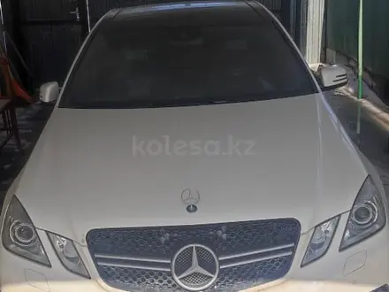 Mercedes-Benz E 350 2011 года за 8 500 000 тг. в Актобе – фото 2