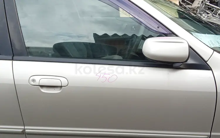 Дверь Mazda 323 за 30 000 тг. в Усть-Каменогорск