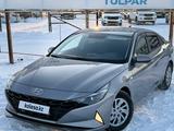 Hyundai Elantra 2021 годаfor9 800 000 тг. в Караганда – фото 2