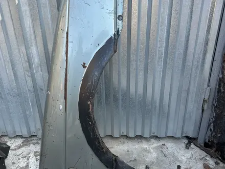 Крыло правый привозной за 15 550 тг. в Алматы