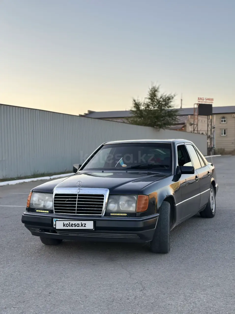 Mercedes-Benz E-Class, 1993