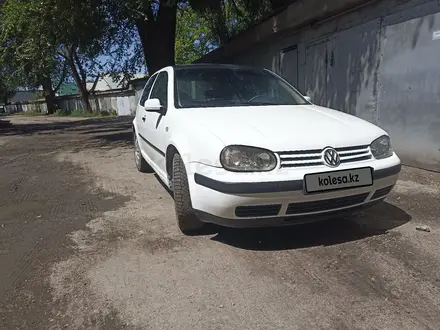Volkswagen Golf 2002 года за 2 000 000 тг. в Алматы – фото 2