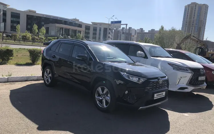 Toyota RAV4 2021 годаүшін21 800 000 тг. в Астана