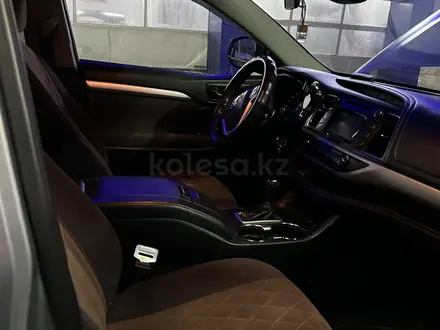 Toyota Highlander 2019 года за 13 500 000 тг. в Алматы – фото 12