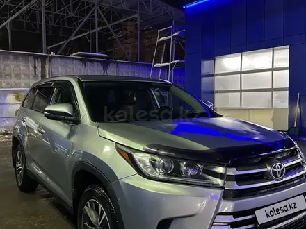 Toyota Highlander 2019 года за 13 500 000 тг. в Алматы