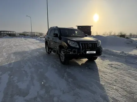 Toyota Land Cruiser Prado 2013 года за 14 999 999 тг. в Актобе – фото 7