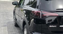 Toyota RAV4 2016 года за 12 500 000 тг. в Алматы – фото 2