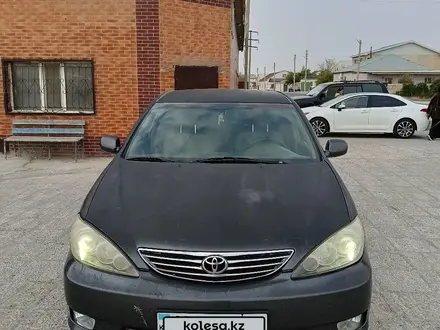 Toyota Camry 2005 года за 3 300 000 тг. в Жанаозен – фото 11