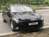 Hyundai Elantra 2020 года за 9 600 000 тг. в Семей – фото 2