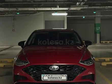 Hyundai Sonata 2021 года за 8 100 000 тг. в Астана