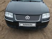 Volkswagen Passat 2004 годаүшін2 000 000 тг. в Атырау