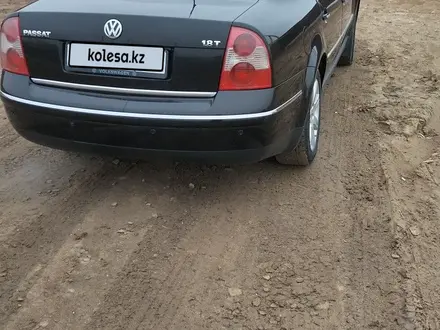 Volkswagen Passat 2004 года за 2 000 000 тг. в Атырау – фото 3