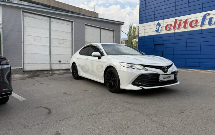 Toyota Camry 2020 года за 12 500 000 тг. в Алматы