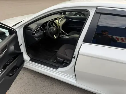 Toyota Camry 2020 года за 12 500 000 тг. в Алматы – фото 11