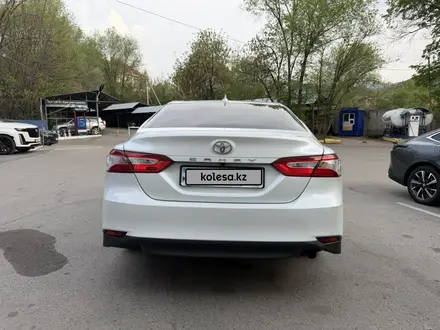Toyota Camry 2020 года за 12 500 000 тг. в Алматы – фото 4