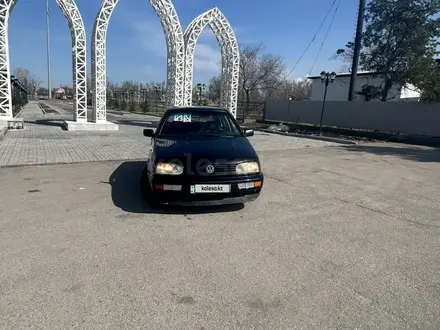 Volkswagen Golf 1999 года за 2 000 000 тг. в Алматы – фото 4