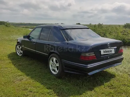 Mercedes-Benz E 200 1994 года за 2 000 000 тг. в Карабалык (Карабалыкский р-н)