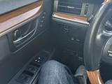 Lexus ES 300h 2013 года за 7 000 000 тг. в Актау – фото 3