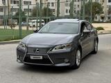Lexus ES 300h 2013 года за 7 000 000 тг. в Актау