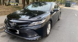 Toyota Camry 2020 года за 13 900 000 тг. в Алматы