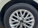 Kia Rio 2019 года за 6 800 000 тг. в Атырау – фото 2