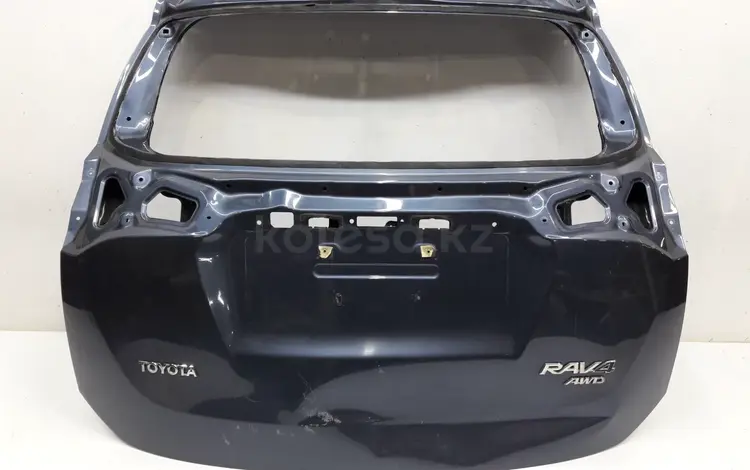 Toyota RAV4 крышка багажника (2015-2019) за 115 000 тг. в Алматы