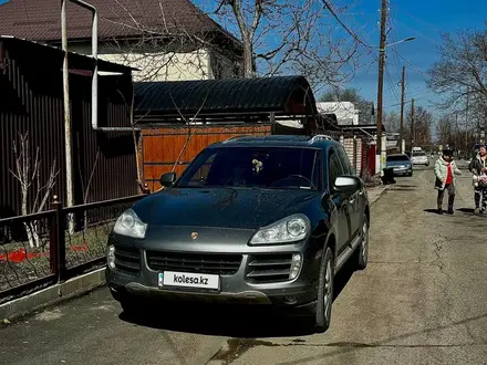 Porsche Cayenne 2007 года за 6 000 000 тг. в Алматы