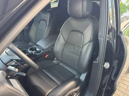 Porsche Cayenne Coupe 2024 года за 75 000 000 тг. в Алматы – фото 23