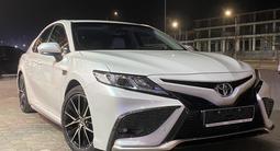 Toyota Camry 2022 года за 16 999 999 тг. в Актау