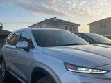 Hyundai Santa Fe 2019 года за 14 350 000 тг. в Астана – фото 2