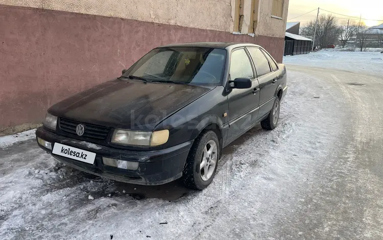 Volkswagen Passat 1994 годаfor880 000 тг. в Сатпаев