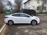 Hyundai Elantra 2015 годаfor5 400 000 тг. в Астана – фото 3