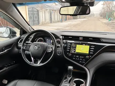 Toyota Camry 2019 года за 14 200 000 тг. в Тараз – фото 11