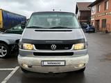 Volkswagen Multivan 2002 годаүшін6 200 000 тг. в Караганда