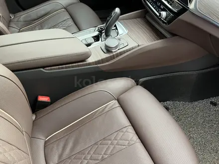 BMW 530 2017 года за 16 300 000 тг. в Алматы – фото 13