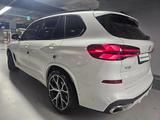 BMW X5 XDrive 40i 2025 года за 42 000 000 тг. в Алматы – фото 4