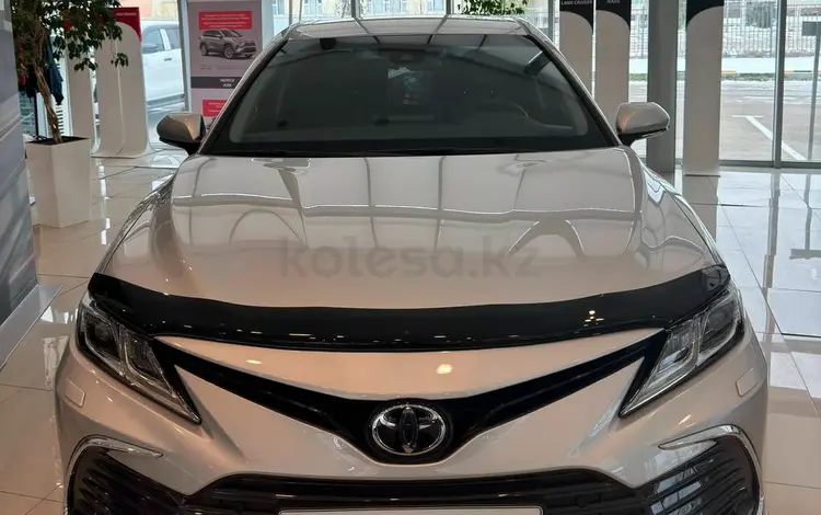 Toyota Camry Prestige 2023 года за 18 550 000 тг. в Актобе