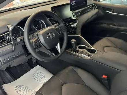 Toyota Camry Prestige 2023 годаүшін18 550 000 тг. в Актобе – фото 3