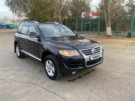 Volkswagen Touareg 2007 года за 5 200 000 тг. в Костанай – фото 3