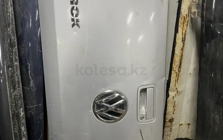 Дверь задняя за 150 000 тг. в Алматы