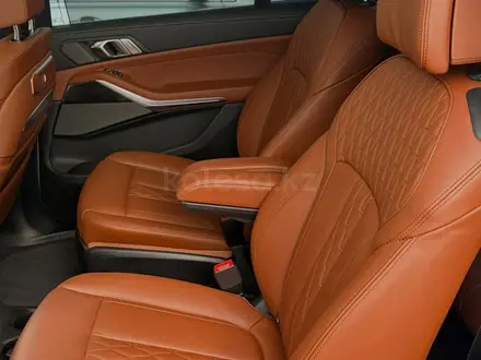 BMW X7 2025 года за 72 000 000 тг. в Астана – фото 10